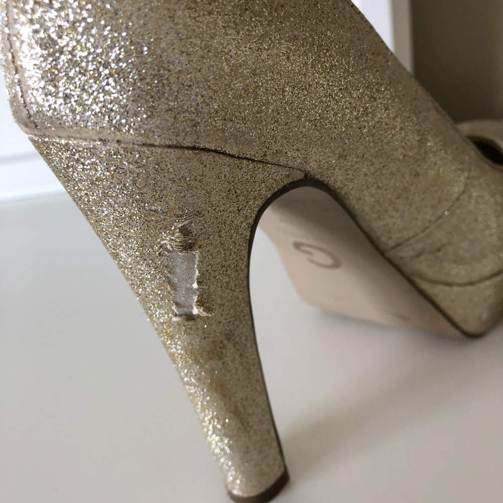 Shoes - Picture 5 of 8